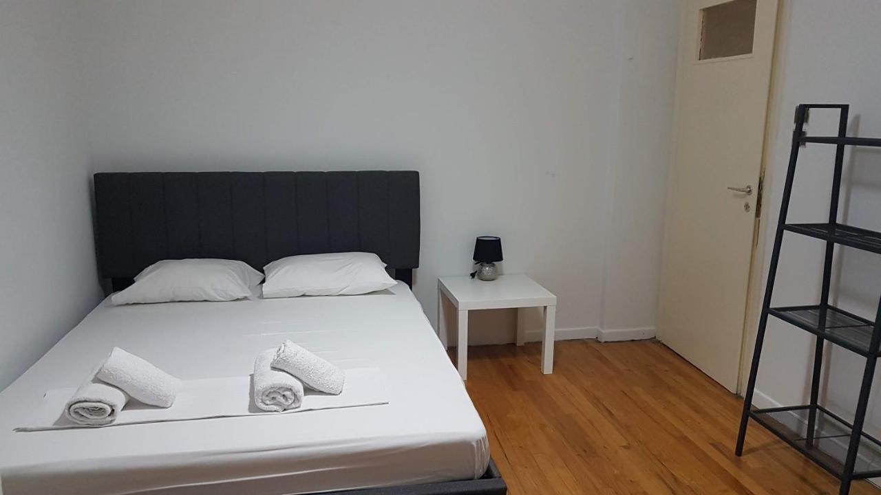 Olive Apartment- Athens Center, 4 Bd, 1.5 Bath エクステリア 写真