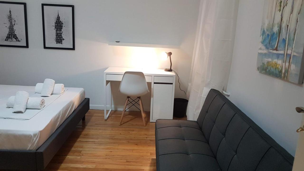 Olive Apartment- Athens Center, 4 Bd, 1.5 Bath エクステリア 写真